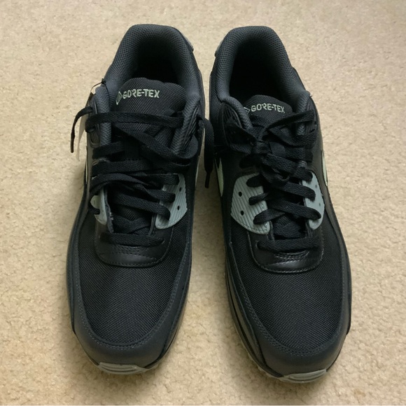 Nike Air Max 90 GTX Gore Tex Mens 10.5 NIB - Picture 2 of 5